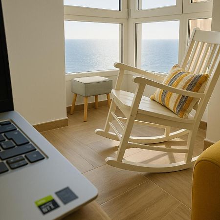 Skyline - Beach Apartment With Breathtaking Views And More 카디스 외부 사진
